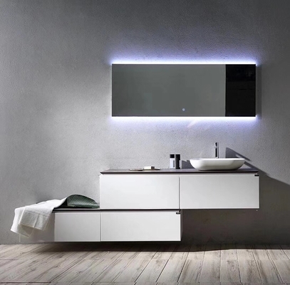 Moderne Art-Sperrholz-Badezimmer-Eitelkeits-Kabinette mit Spitzen beleuchteten Schminkspiegel